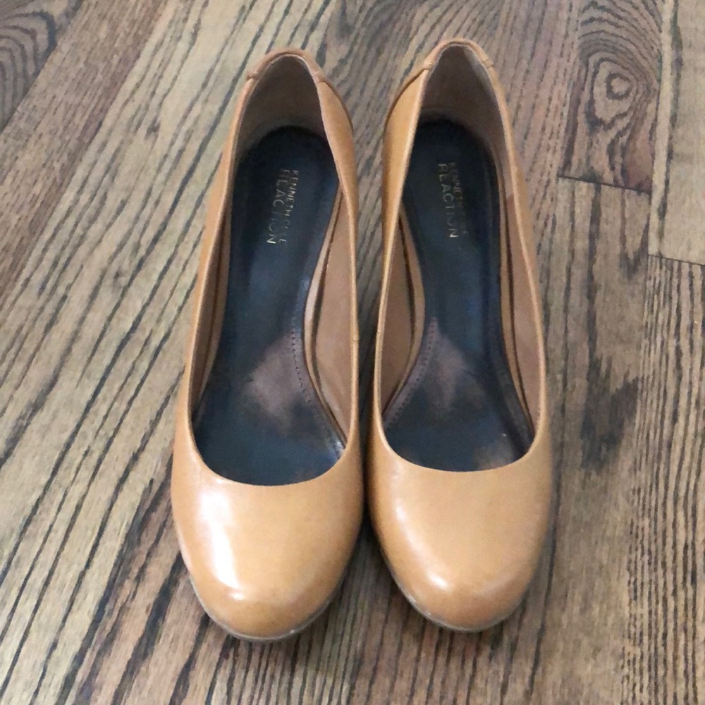 KENNETH COLE REACTION WEDGE SIZE 10